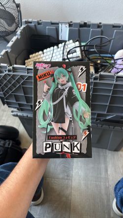 Hatsune Miku Anime Figure