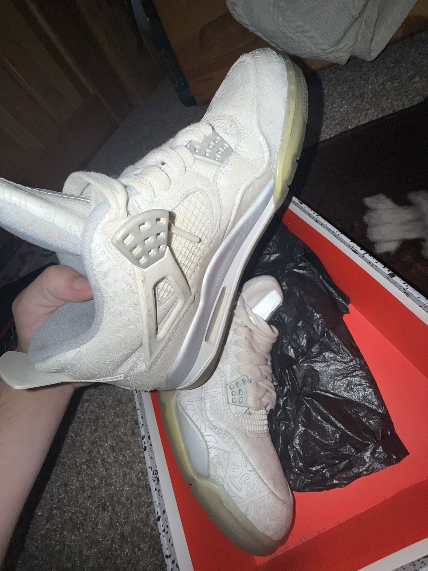 Size 8 Laser 4s