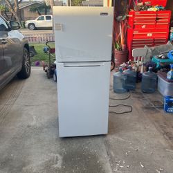 Refrigerator, Magic Chef