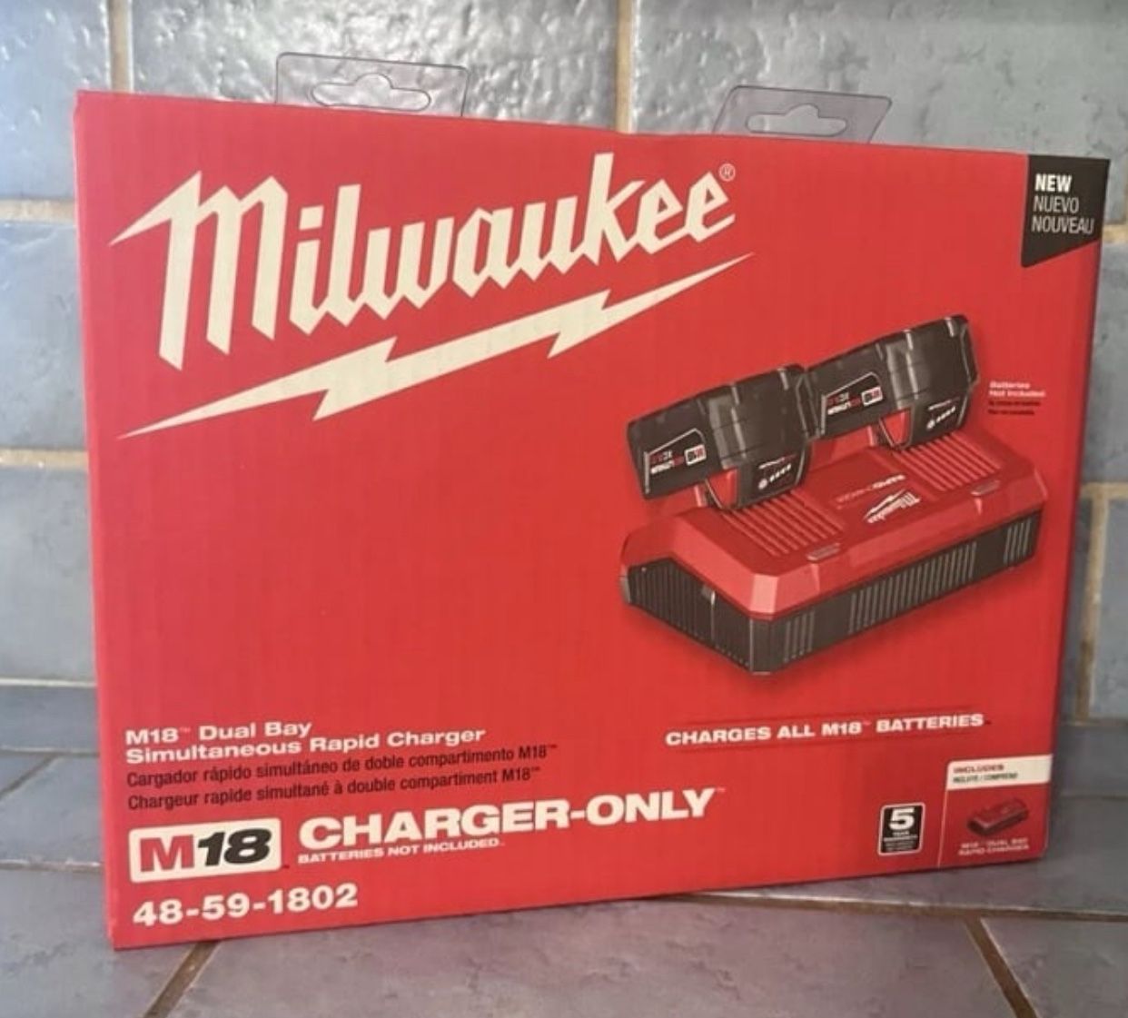 Milwaukee New Dual Fast Charger M18 No Battery