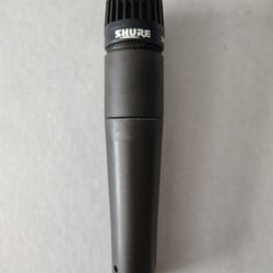 Shure SM57 Dynamic Instrument Microphone
