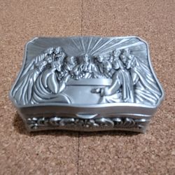 Vintage Last Supper Metal Trinket Box Religious Christian Box, Jesus Christ.
