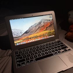 Macbook Air: Model 1465