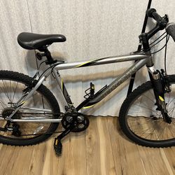 Trek 820 Mountain Bike