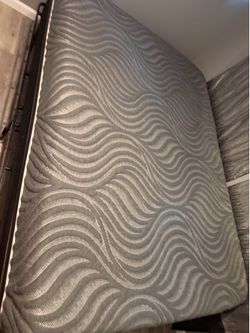 Queen mattress