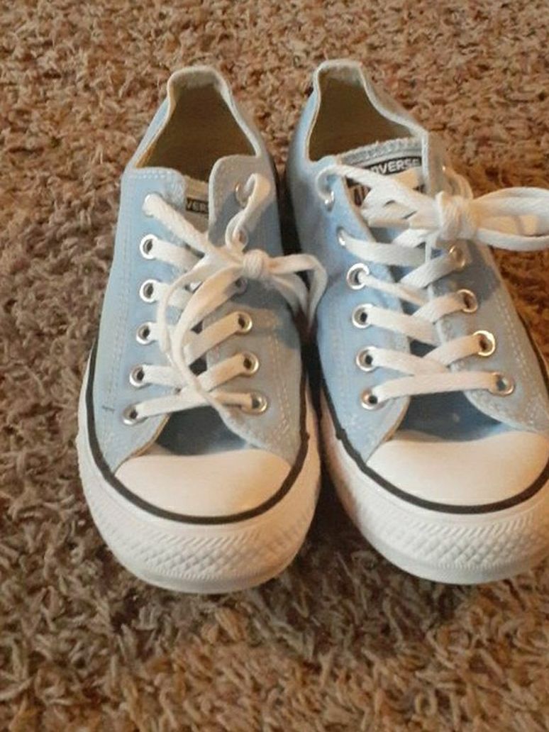 Converse Shoes Size 8 Baby Blue
