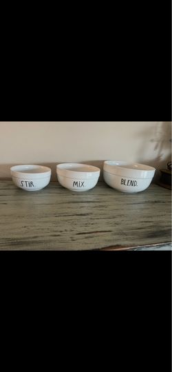 Mixing bowls