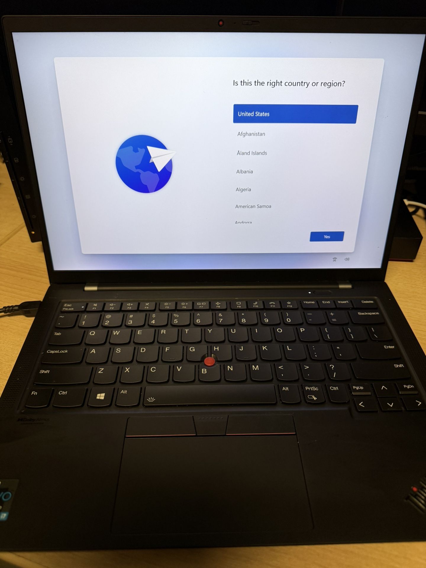 Lenovo ThinkPad X1 Carbon Gen 9 (14″, 2021) — Premium Business Ultrabook