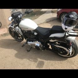 2019 Harley Breakout FXBR Softtail