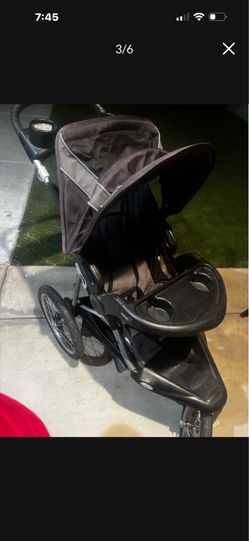 Nice. Baby stroller in good condition 💗💙