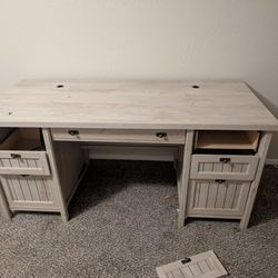 Free Desk 