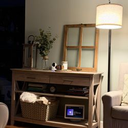 Farmhouse Entryway Table
