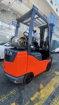 Toyota Forklift 