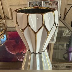 Ceramic vase colors cream and gold