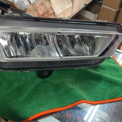 2025 Peterbilt 575 Right Bottom Fog Light