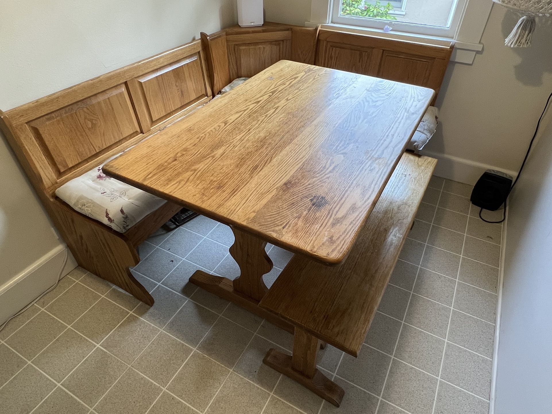 Breakfast Nook With Storage Benches