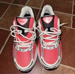 Saucony Running Sneakers red and White