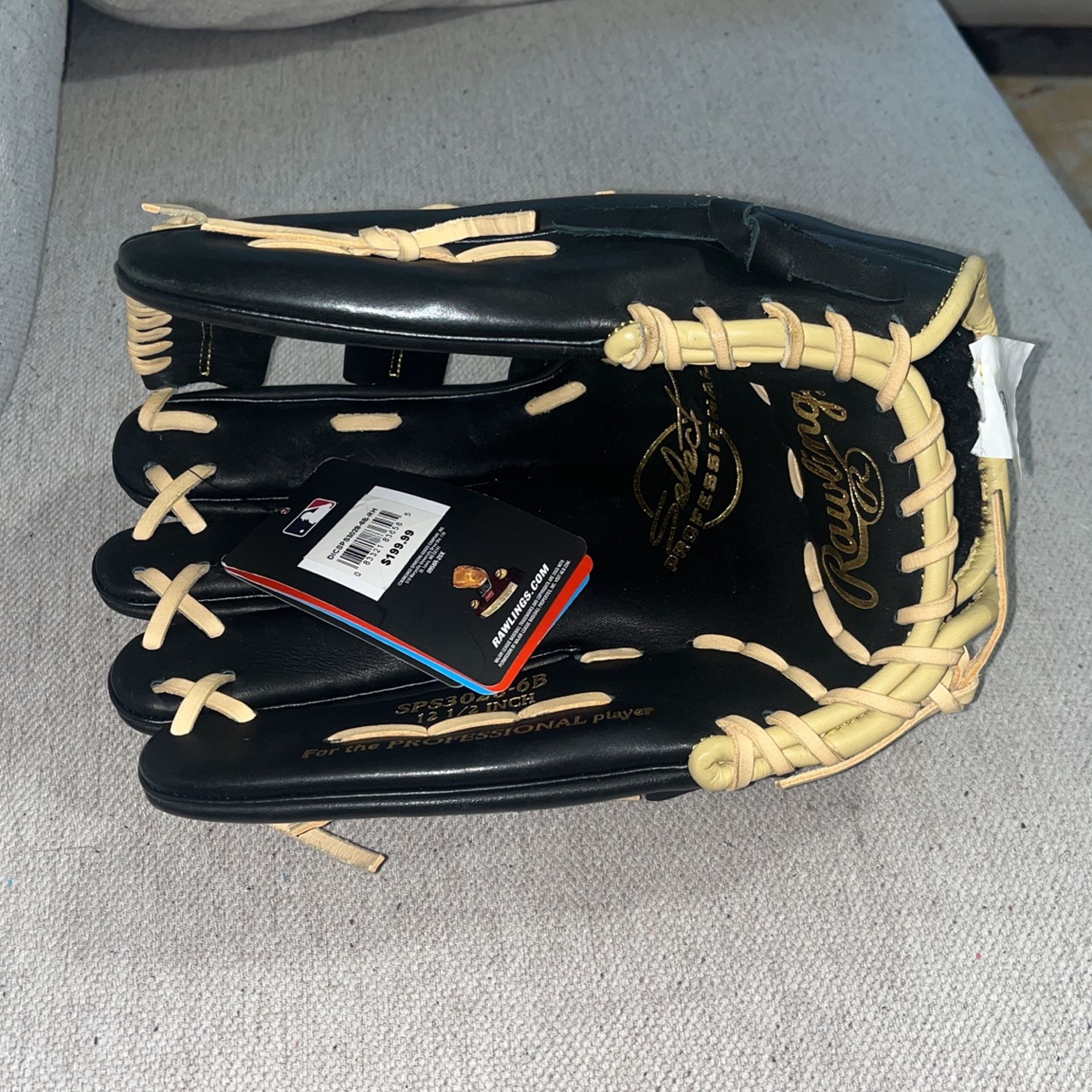 Rawlings Baseball Glove 