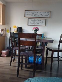 4 chair table