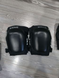 TSG Force III Knee Pads Large