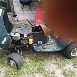 15 1/2HP Craftsman Rider With Kohler Commando Motor 