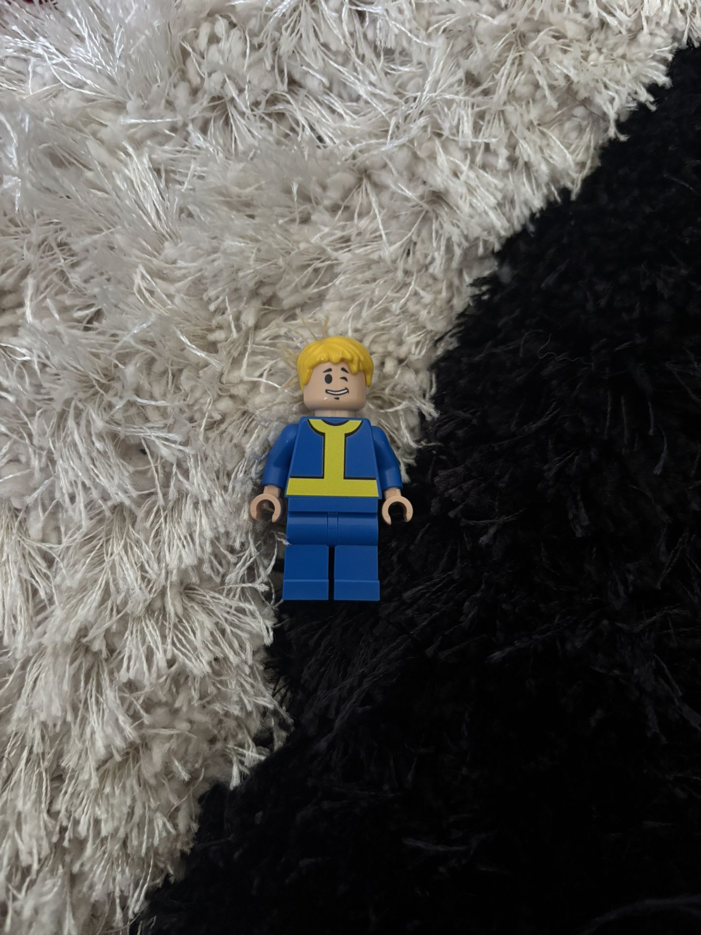 Custom Fallout Vault Suit Minifigure   Clean Condition 🔵🟡