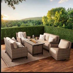 5 piece Fire Outdoor Patio  Set With Cover (New )