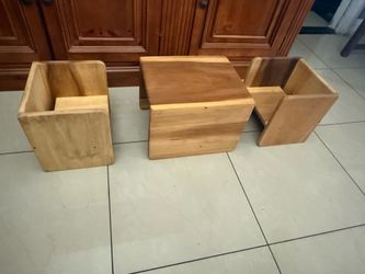 Montessori cub table