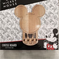 Disney Mickey Mouse Head Shaped Cheese Board & Tools Set