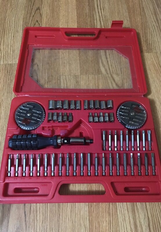 OHIO FORGE 75 PC RATCHETING SCREWDRIVER & POWER BIT SET