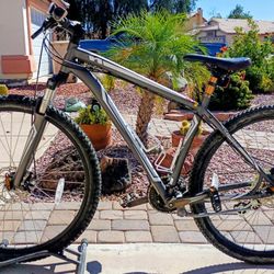 29 Inch Specialized Hardrock Mountain Bike 