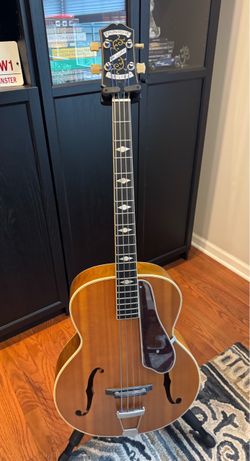 Epiphone Masterbilt De Luxe Classic Acoustic/Electric Bass
