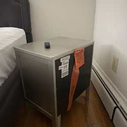 1 drawer night stand and lamb
