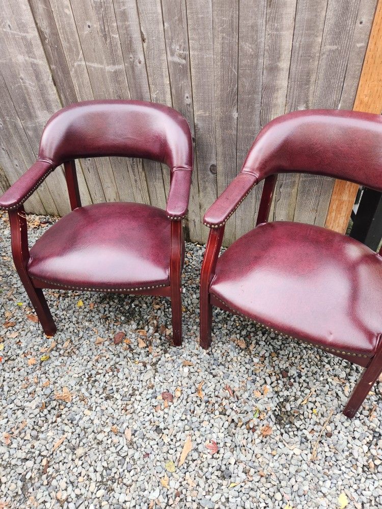 Pair of two classic club captains occasional side chairs purple upholstered

Nice pair of chairs. Newer but done in classic style 