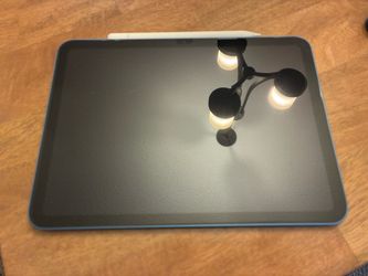 iPad 10th gen Blue 64gb