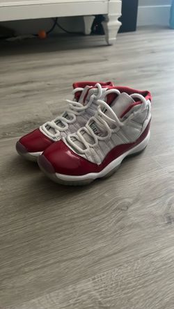 Var city’s Reds Size 4.5
