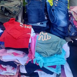 Lots of  Girl Clothes Ranging 4-7