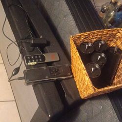 Mattress Firm 600 Series electric adjustable bed base + Sealy Performance Mattress