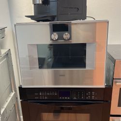 GARGGENAU MICROWAVE 24” OPEN BOX NEVER USED 