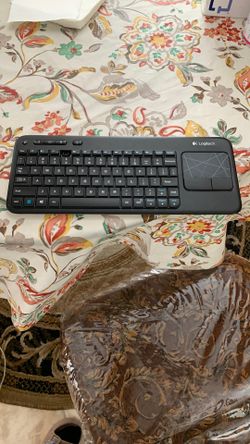 Logitech  K400r Keyboard 