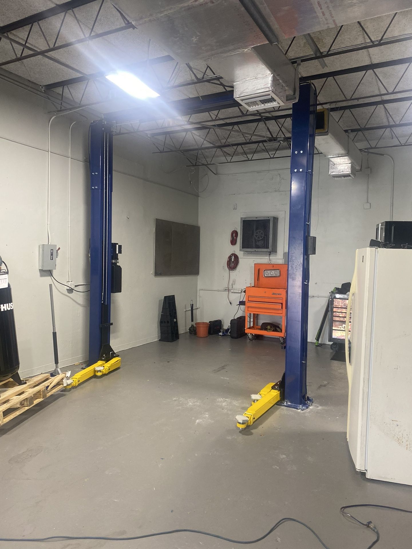 Two Post Car Lift 