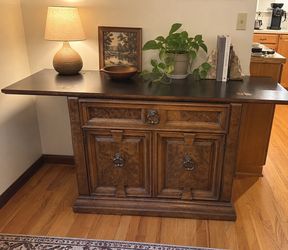 Thomasville Expandable Buffet Cabinet – Solid Wood