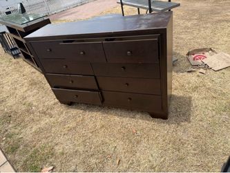 Moving sale