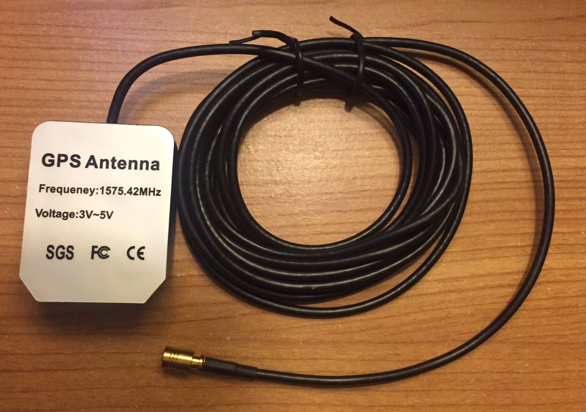 Universal Magnetic GPS Antenna Frequency: 1575.42 MHz Voltage: 3V ~ 5V