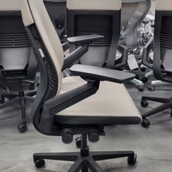 Lightly Used Steelcase Gesture Chair