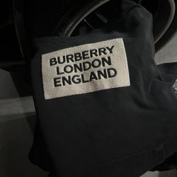 burberry box logo sweater 