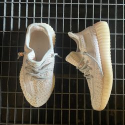 Adidas Yeezy 350 Size 1.5y