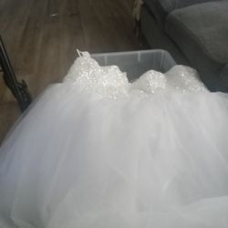 Brand New Wedding Dress Med Or Small 