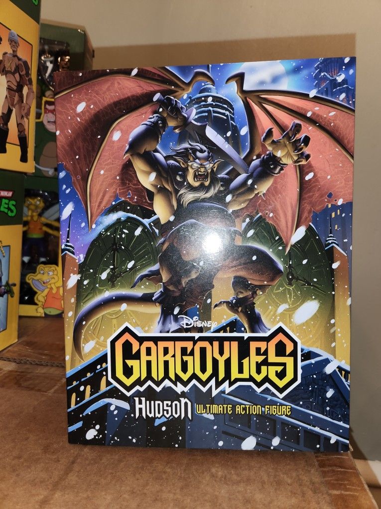 Gargoyles Hudson Figure From Neca