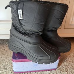 Snow Boots 